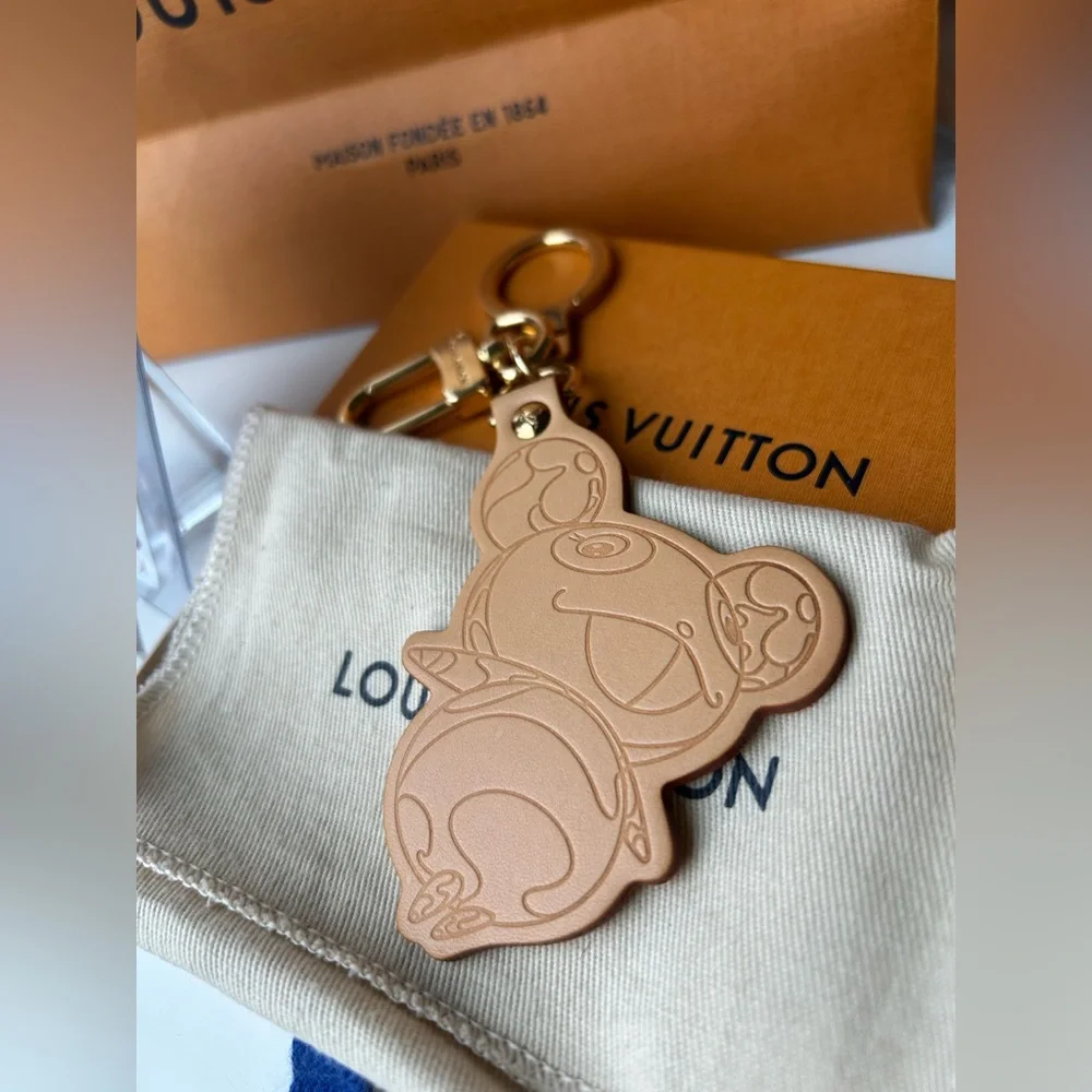 Louis Vuitton X Murakami Porte Cles Panda Key Ring + Panda LV collectible card - Picture 12 of 16
